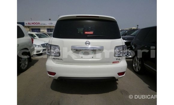 Buy Import Nissan Patrol White Car in Import - Dubai in Great Comore Buy Import Nissan Patrol White Car in Import - Dubai in Great Comore