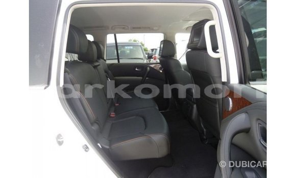 Buy Import Nissan Patrol White Car in Import - Dubai in Great Comore Buy Import Nissan Patrol White Car in Import - Dubai in Great Comore