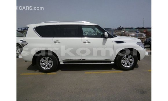 Buy Import Nissan Patrol White Car in Import - Dubai in Great Comore Buy Import Nissan Patrol White Car in Import - Dubai in Great Comore