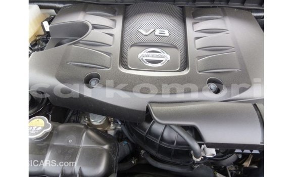 Buy Import Nissan Patrol White Car in Import - Dubai in Great Comore Buy Import Nissan Patrol White Car in Import - Dubai in Great Comore