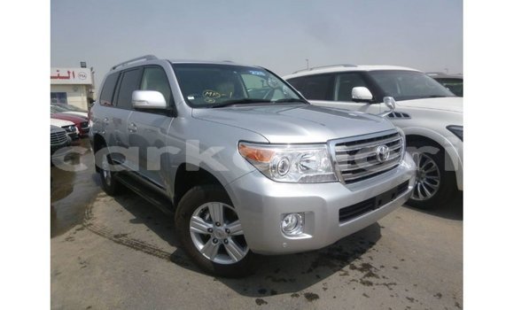 Buy Import Toyota Land Cruiser Other Car in Import - Dubai in Great Comore Buy Import Toyota Land Cruiser Other Car in Import - Dubai in Great Comore
