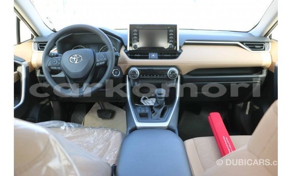 Buy Import Toyota 4Runner White Car in Import - Dubai in Great Comore Buy Import Toyota 4Runner White Car in Import - Dubai in Great Comore