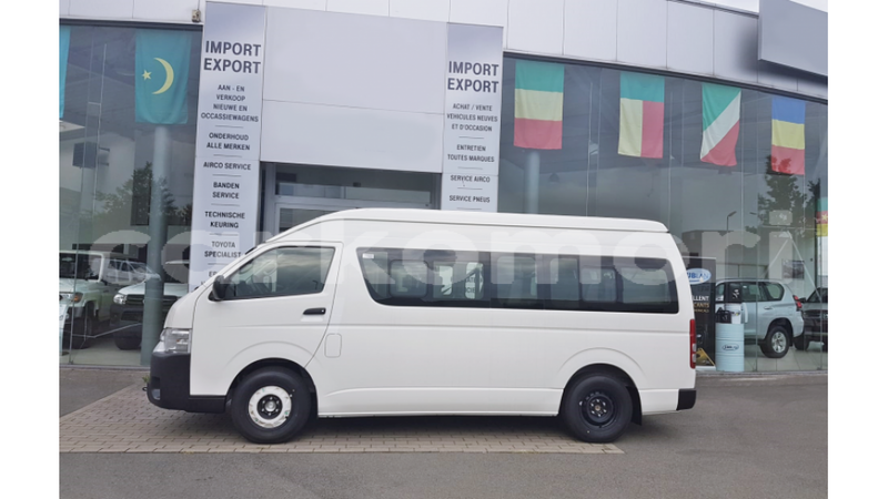 Big with watermark toyota hiace grande comore import dubai 2241