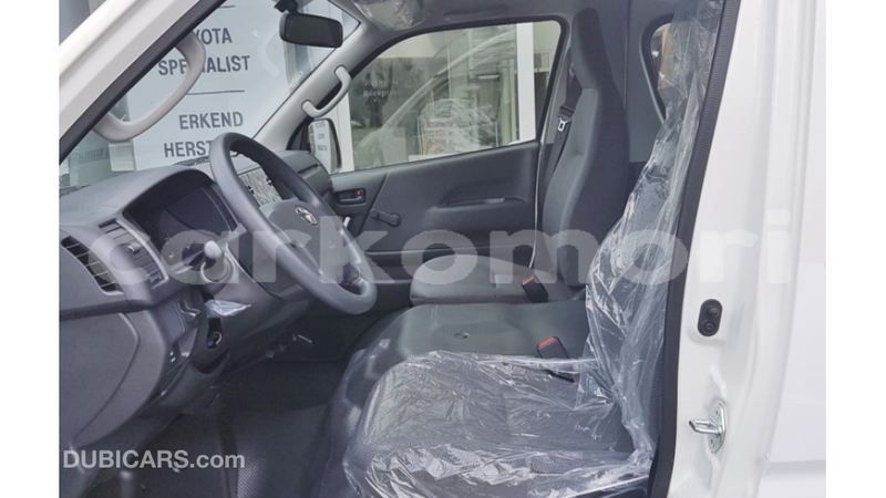 Big with watermark toyota hiace grande comore import dubai 2241