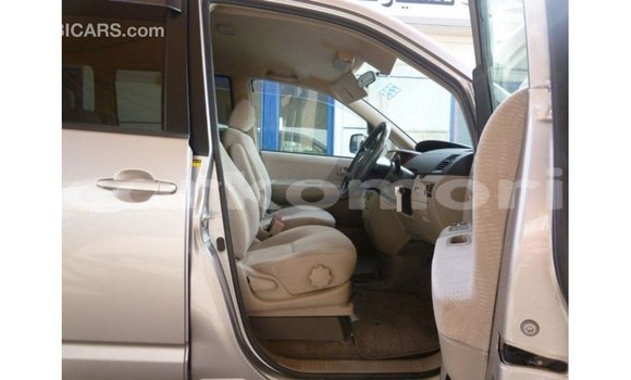 Buy Import Toyota Voxy Other Car in Import - Dubai in Great Comore Buy Import Toyota Voxy Other Car in Import - Dubai in Great Comore