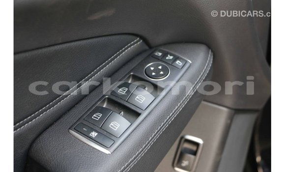 Buy Import Mercedes-Benz 190 Black Car in Import - Dubai in Great Comore Buy Import Mercedes-Benz 190 Black Car in Import - Dubai in Great Comore