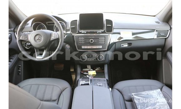 Buy Import Mercedes-Benz 190 Black Car in Import - Dubai in Great Comore Buy Import Mercedes-Benz 190 Black Car in Import - Dubai in Great Comore
