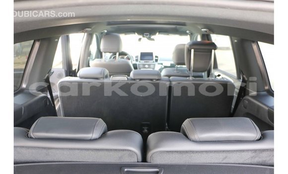 Buy Import Mercedes-Benz 190 Black Car in Import - Dubai in Great Comore Buy Import Mercedes-Benz 190 Black Car in Import - Dubai in Great Comore
