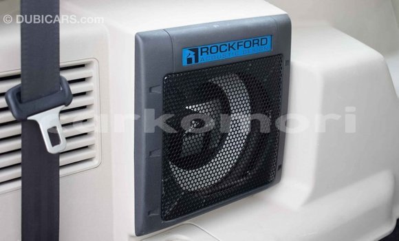 Acheter Import Voiture Mitsubishi Pajero Noir à Import - Dubai, Grande Comore Acheter Import Voiture Mitsubishi Pajero Noir à Import - Dubai, Grande Comore