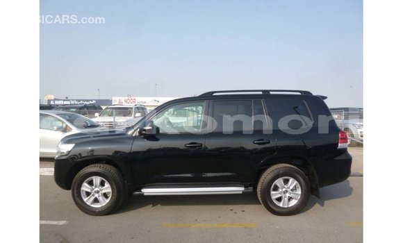 Acheter Import Voiture Toyota Land Cruiser Noir à Import - Dubai, Grande Comore Acheter Import Voiture Toyota Land Cruiser Noir à Import - Dubai, Grande Comore