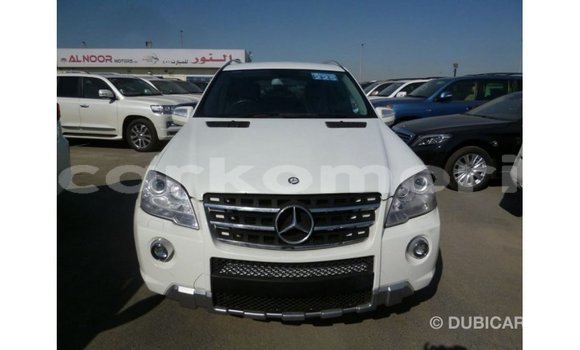 Acheter Import Voiture Mercedes-Benz 190 Blanc à Import - Dubai, Grande Comore Acheter Import Voiture Mercedes-Benz 190 Blanc à Import - Dubai, Grande Comore