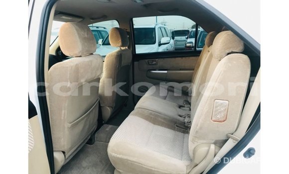 Acheter Import Voiture Toyota Fortuner Blanc à Import - Dubai, Grande Comore Acheter Import Voiture Toyota Fortuner Blanc à Import - Dubai, Grande Comore