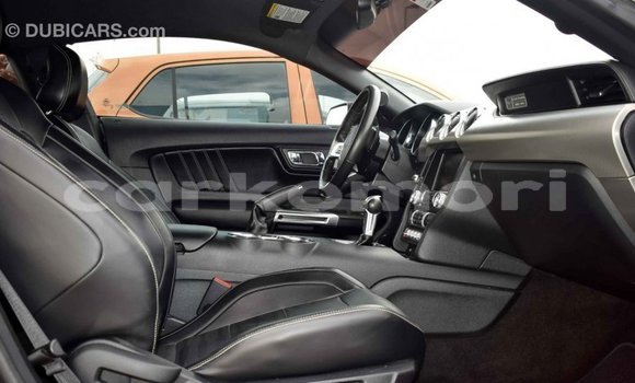 Acheter Import Voiture Ford Mustang Noir à Import - Dubai, Grande Comore Acheter Import Voiture Ford Mustang Noir à Import - Dubai, Grande Comore