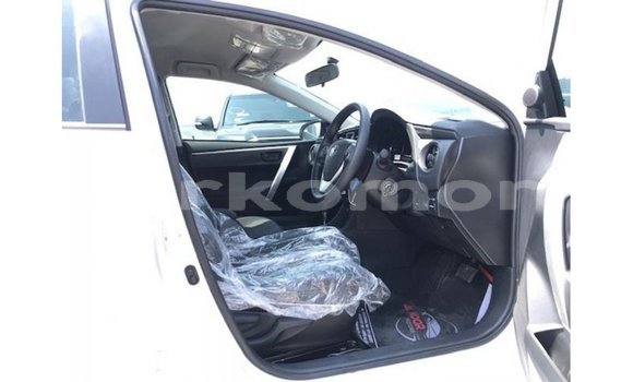 Buy Import Toyota Corolla White Car in Import - Dubai in Great Comore Buy Import Toyota Corolla White Car in Import - Dubai in Great Comore