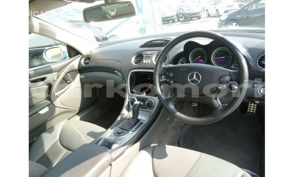 Acheter Import Voiture Mercedes-Benz 190 Autre à Import - Dubai, Grande Comore Acheter Import Voiture Mercedes-Benz 190 Autre à Import - Dubai, Grande Comore