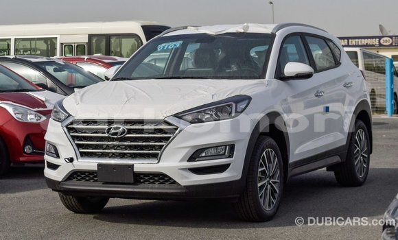 Buy Import Hyundai Tucson White Car in Import - Dubai in Great Comore Buy Import Hyundai Tucson White Car in Import - Dubai in Great Comore