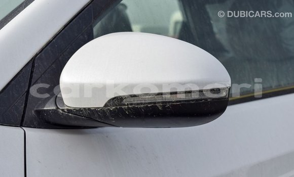 Buy Import Hyundai Tucson White Car in Import - Dubai in Great Comore Buy Import Hyundai Tucson White Car in Import - Dubai in Great Comore