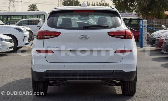 Buy Import Hyundai Tucson White Car in Import - Dubai in Great Comore Buy Import Hyundai Tucson White Car in Import - Dubai in Great Comore