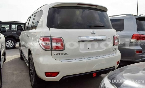 Acheter Import Voiture Nissan Patrol Blanc à Import - Dubai, Grande Comore Acheter Import Voiture Nissan Patrol Blanc à Import - Dubai, Grande Comore
