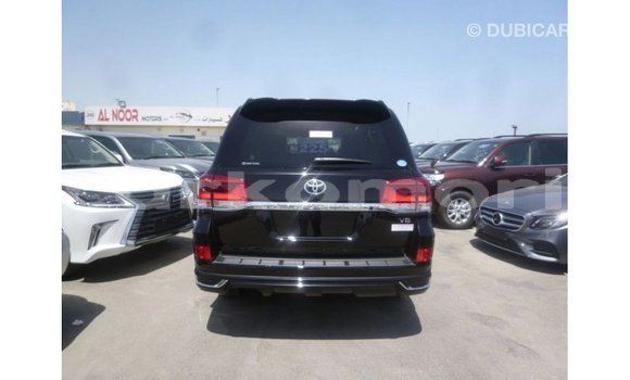 Buy Import Toyota Land Cruiser Black Car in Import - Dubai in Great Comore Buy Import Toyota Land Cruiser Black Car in Import - Dubai in Great Comore