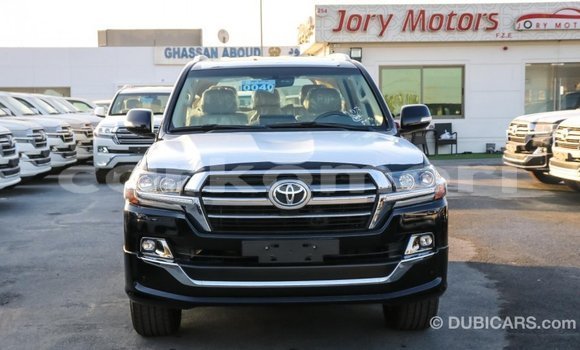 Acheter Import Voiture Toyota Land Cruiser Noir à Import - Dubai, Grande Comore Acheter Import Voiture Toyota Land Cruiser Noir à Import - Dubai, Grande Comore