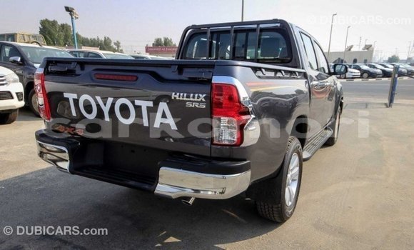 Acheter Import Voiture Toyota Hilux Noir à Import - Dubai, Grande Comore Acheter Import Voiture Toyota Hilux Noir à Import - Dubai, Grande Comore