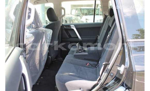 Buy Import Toyota Hilux Black Car in Import - Dubai in Great Comore Buy Import Toyota Hilux Black Car in Import - Dubai in Great Comore
