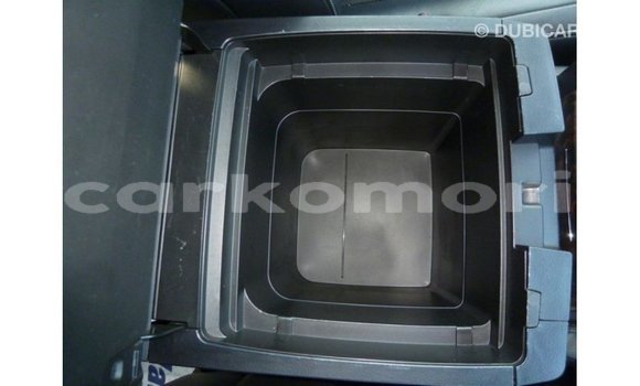 Acheter Import Voiture Toyota Land Cruiser Blanc à Import - Dubai, Grande Comore Acheter Import Voiture Toyota Land Cruiser Blanc à Import - Dubai, Grande Comore