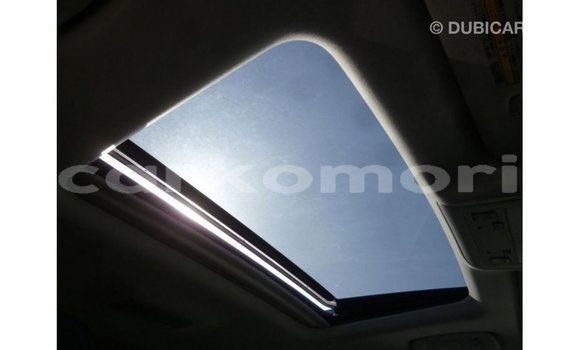 Acheter Import Voiture Toyota Land Cruiser Blanc à Import - Dubai, Grande Comore Acheter Import Voiture Toyota Land Cruiser Blanc à Import - Dubai, Grande Comore