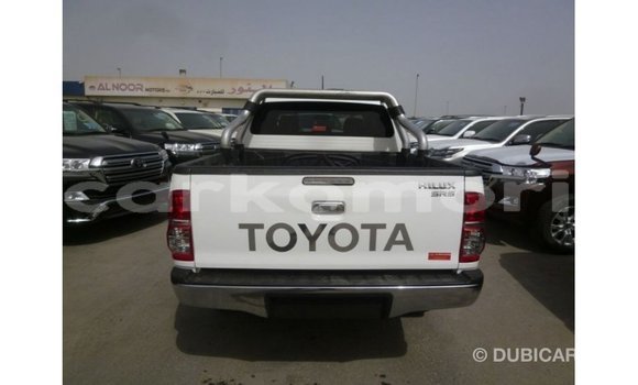 Buy Import Toyota Hilux White Car in Import - Dubai in Great Comore Buy Import Toyota Hilux White Car in Import - Dubai in Great Comore