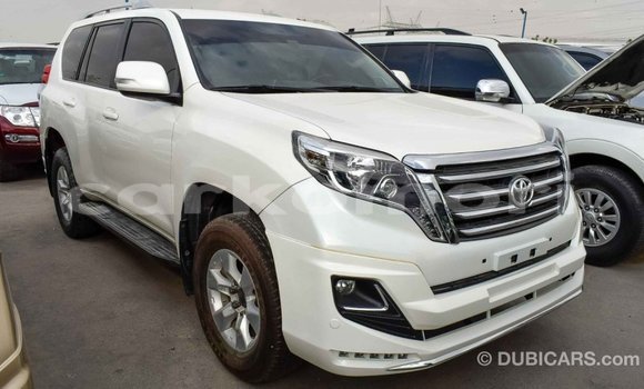 Acheter Import Voiture Toyota Prado Blanc à Import - Dubai, Grande Comore Acheter Import Voiture Toyota Prado Blanc à Import - Dubai, Grande Comore