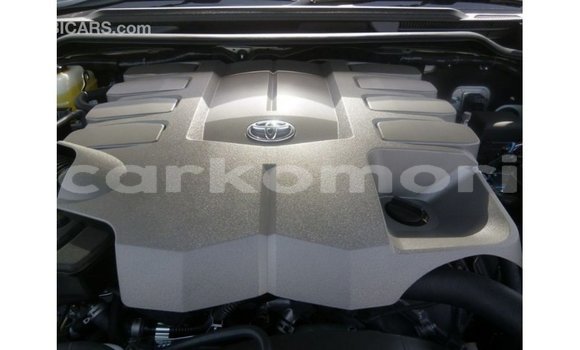 Buy Import Toyota Land Cruiser White Car in Import - Dubai in Great Comore Buy Import Toyota Land Cruiser White Car in Import - Dubai in Great Comore