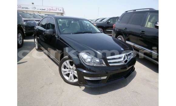 Acheter Import Voiture Mercedes-Benz 200 Noir à Import - Dubai, Grande Comore Acheter Import Voiture Mercedes-Benz 200 Noir à Import - Dubai, Grande Comore