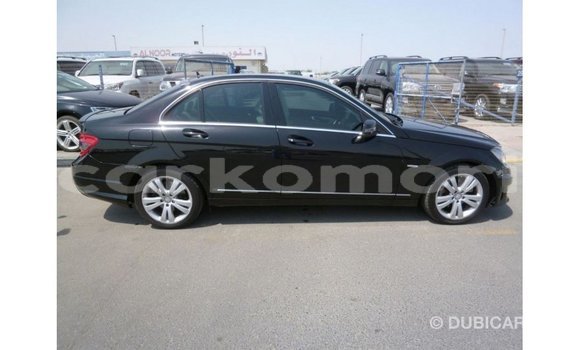 Acheter Import Voiture Mercedes-Benz 200 Noir à Import - Dubai, Grande Comore Acheter Import Voiture Mercedes-Benz 200 Noir à Import - Dubai, Grande Comore