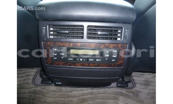 Buy Import Toyota Land Cruiser White Car in Import - Dubai in Great Comore Buy Import Toyota Land Cruiser White Car in Import - Dubai in Great Comore