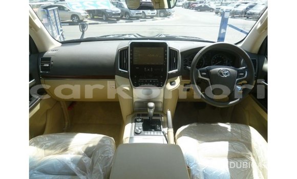 Buy Import Toyota Land Cruiser Black Car in Import - Dubai in Great Comore Buy Import Toyota Land Cruiser Black Car in Import - Dubai in Great Comore