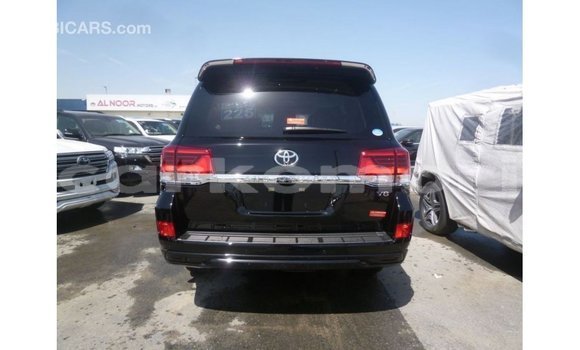 Buy Import Toyota Land Cruiser Black Car in Import - Dubai in Great Comore Buy Import Toyota Land Cruiser Black Car in Import - Dubai in Great Comore