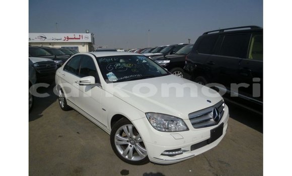 Acheter Import Voiture Mercedes-Benz 200 Blanc à Import - Dubai, Grande Comore Acheter Import Voiture Mercedes-Benz 200 Blanc à Import - Dubai, Grande Comore