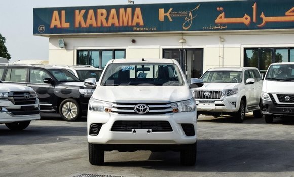 Buy Import Toyota Hilux White Car in Import - Dubai in Great Comore Buy Import Toyota Hilux White Car in Import - Dubai in Great Comore