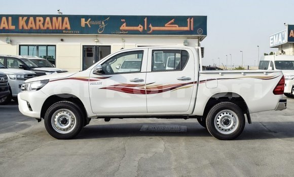 Buy Import Toyota Hilux White Car in Import - Dubai in Great Comore Buy Import Toyota Hilux White Car in Import - Dubai in Great Comore