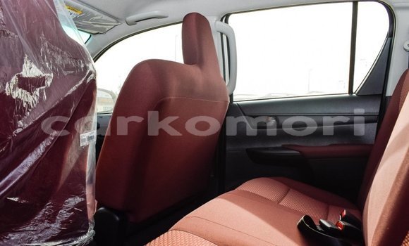 Buy Import Toyota Hilux White Car in Import - Dubai in Great Comore Buy Import Toyota Hilux White Car in Import - Dubai in Great Comore