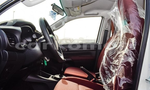 Buy Import Toyota Hilux White Car in Import - Dubai in Great Comore Buy Import Toyota Hilux White Car in Import - Dubai in Great Comore