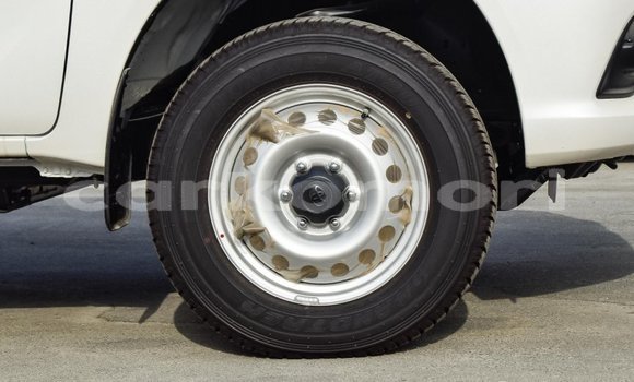 Buy Import Toyota Hilux White Car in Import - Dubai in Great Comore Buy Import Toyota Hilux White Car in Import - Dubai in Great Comore