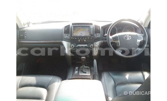 Buy Import Toyota Land Cruiser Black Car in Import - Dubai in Great Comore Buy Import Toyota Land Cruiser Black Car in Import - Dubai in Great Comore