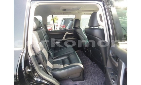 Buy Import Toyota Land Cruiser Black Car in Import - Dubai in Great Comore Buy Import Toyota Land Cruiser Black Car in Import - Dubai in Great Comore