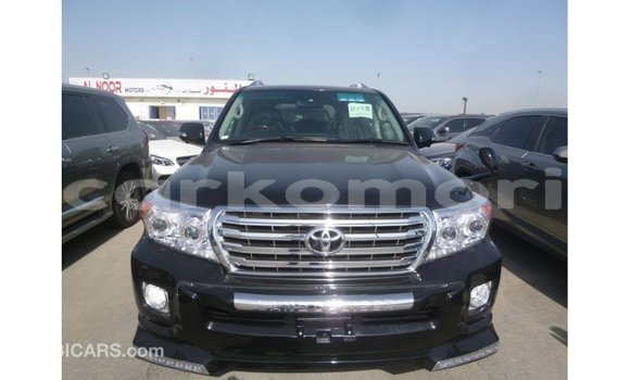 Acheter Import Voiture Toyota Land Cruiser Noir à Import - Dubai, Grande Comore Acheter Import Voiture Toyota Land Cruiser Noir à Import - Dubai, Grande Comore