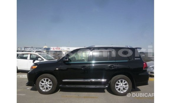 Acheter Import Voiture Toyota Land Cruiser Noir à Import - Dubai, Grande Comore Acheter Import Voiture Toyota Land Cruiser Noir à Import - Dubai, Grande Comore