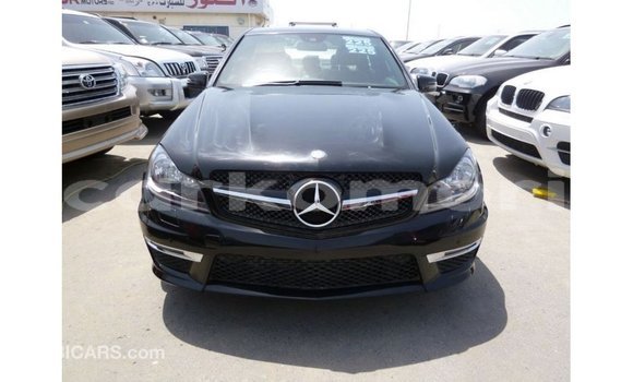 Acheter Import Voiture Mercedes-Benz 200 Noir à Import - Dubai, Grande Comore Acheter Import Voiture Mercedes-Benz 200 Noir à Import - Dubai, Grande Comore