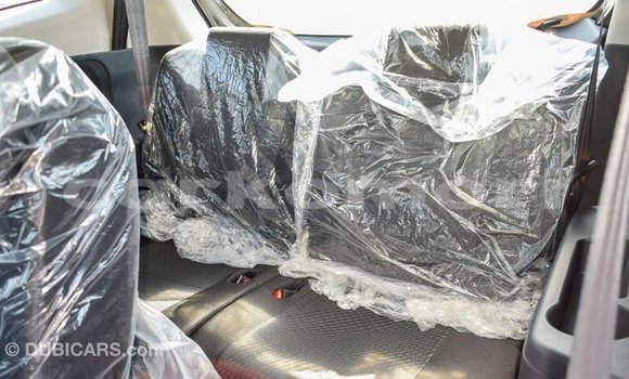 Acheter Import Voiture Toyota Rush Marron à Import - Dubai, Grande Comore Acheter Import Voiture Toyota Rush Marron à Import - Dubai, Grande Comore