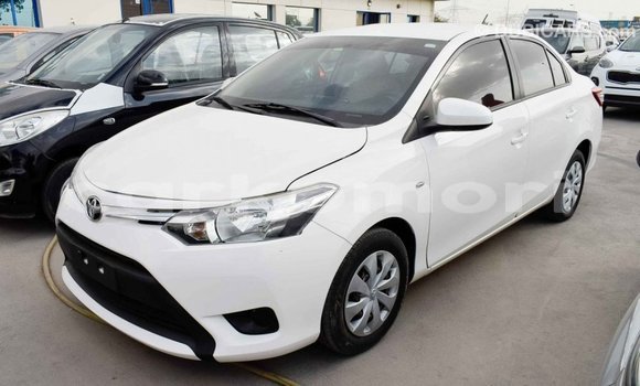 Acheter Import Voiture Toyota Yaris Blanc à Import - Dubai, Grande Comore Acheter Import Voiture Toyota Yaris Blanc à Import - Dubai, Grande Comore